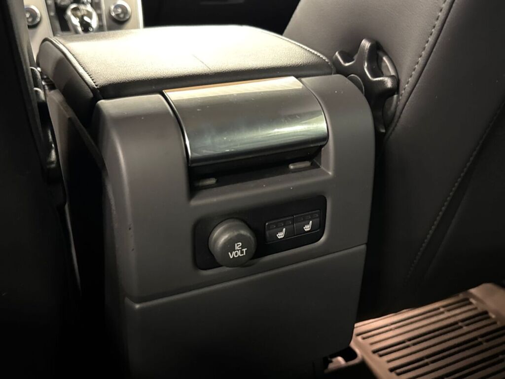 Volvo V70 2014 Ruskea (beige)