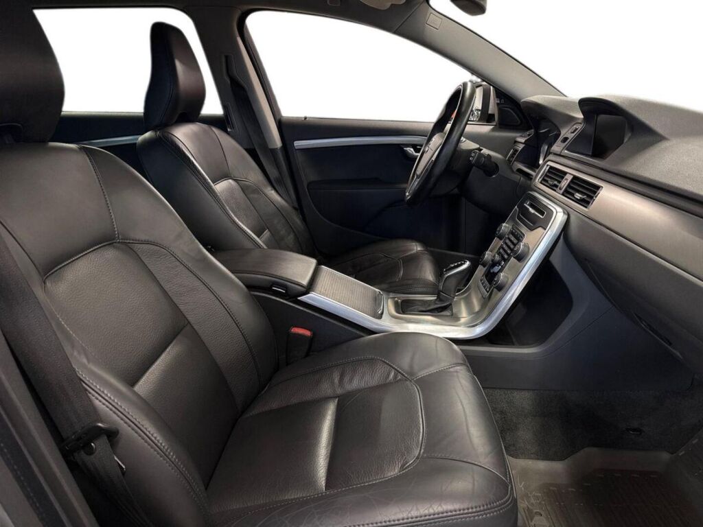 Volvo V70 2014 Ruskea (beige)