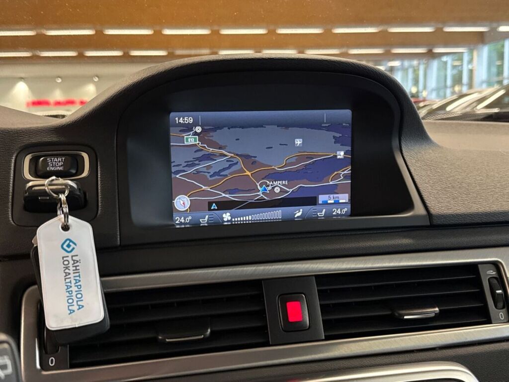 Volvo V70 2014 Ruskea (beige)