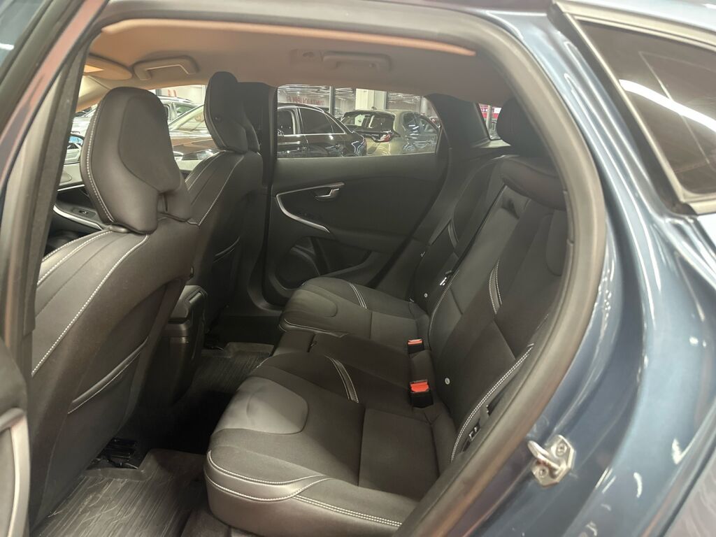 Volvo V40 2014 Sininen