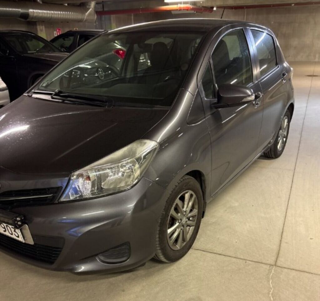 Toyota Yaris 2014 Harmaa