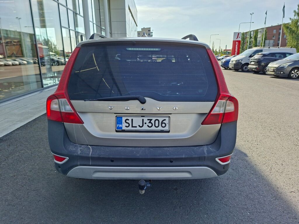 Volvo XC70 2007 Ruskea (beige)