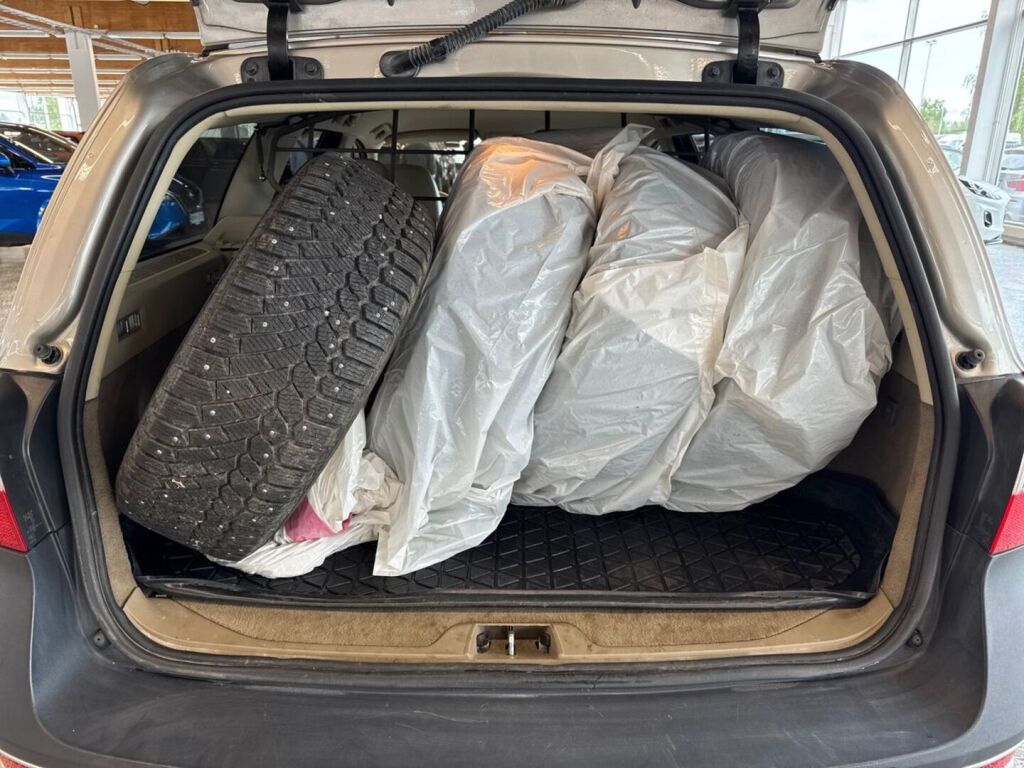 Volvo XC70 2007 Ruskea (beige)