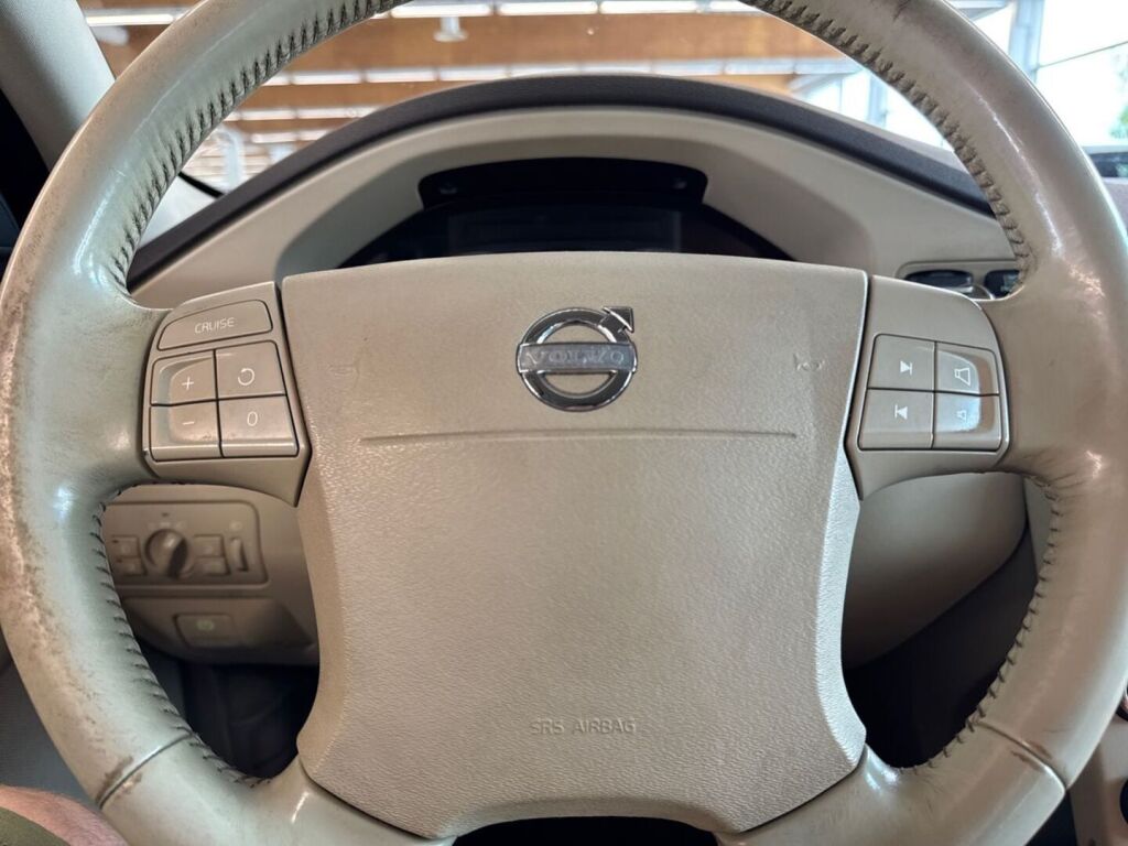 Volvo XC70 2007 Ruskea (beige)