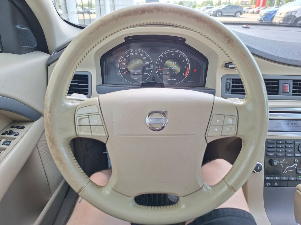 Volvo XC70 2007 Ruskea (beige)