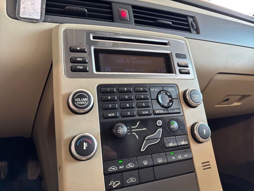 Volvo XC70 2007 Ruskea (beige)