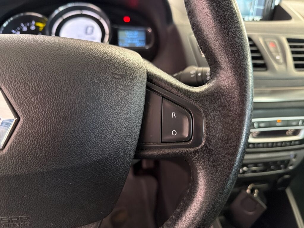 Renault Megane 2014 Punainen