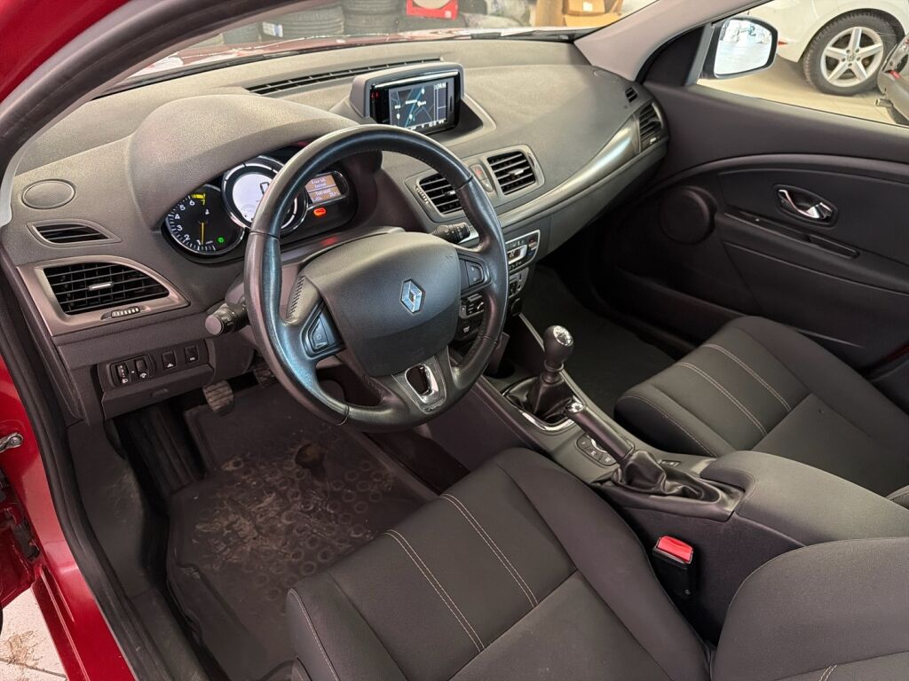 Renault Megane 2014 Punainen