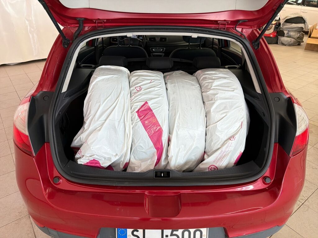 Renault Megane 2014 Punainen