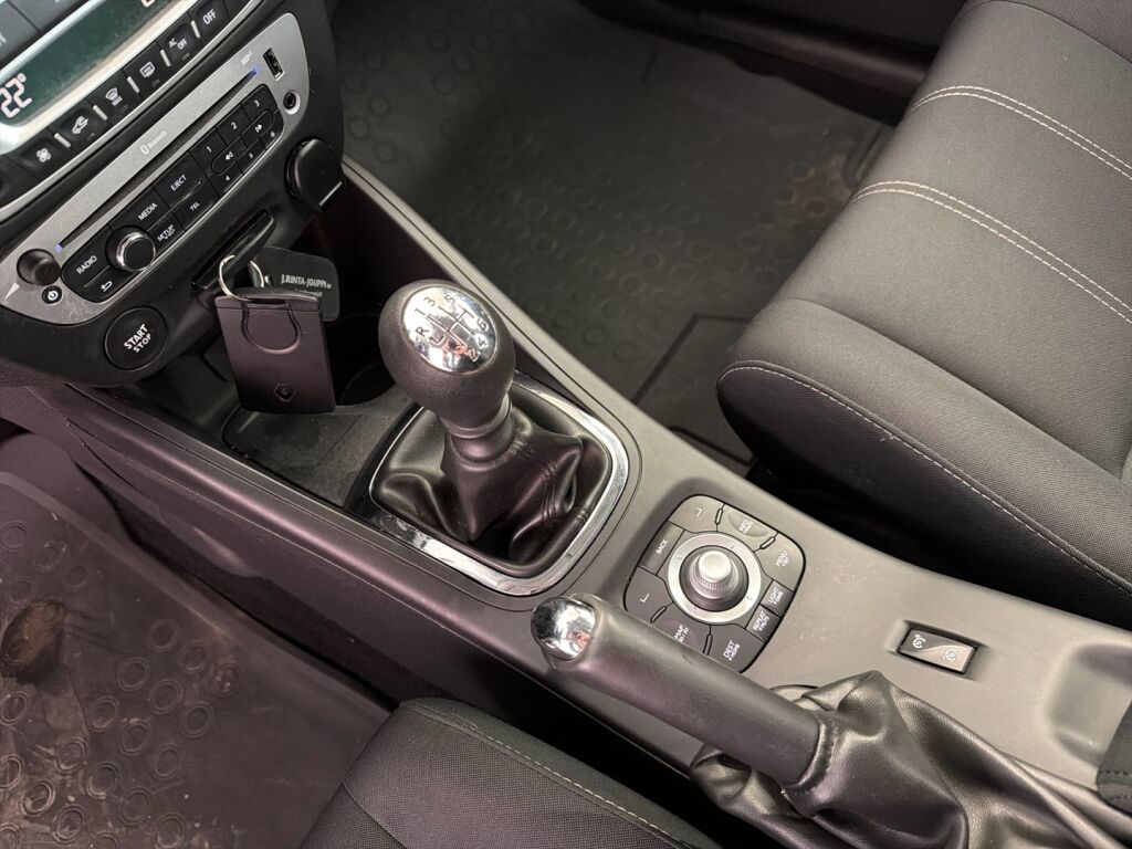 Renault Megane 2014 Punainen