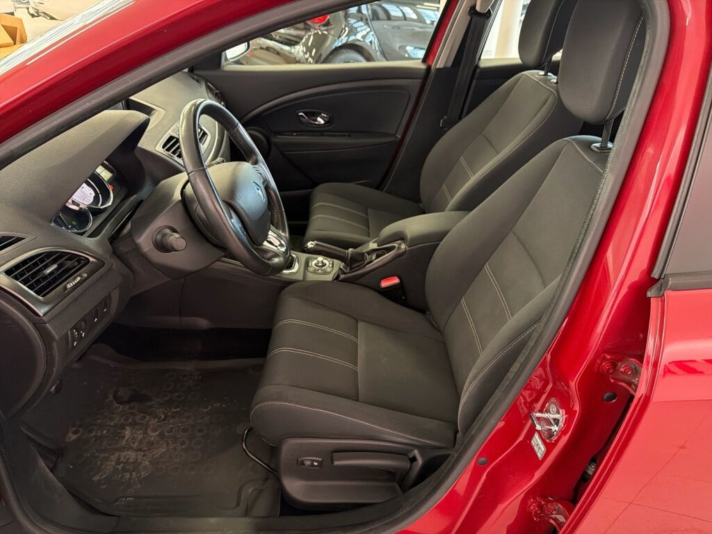 Renault Megane 2014 Punainen