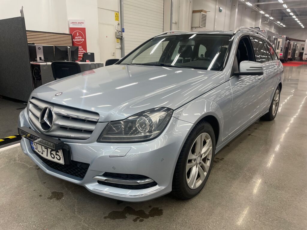 Mercedes-Benz C 2014 Harmaa