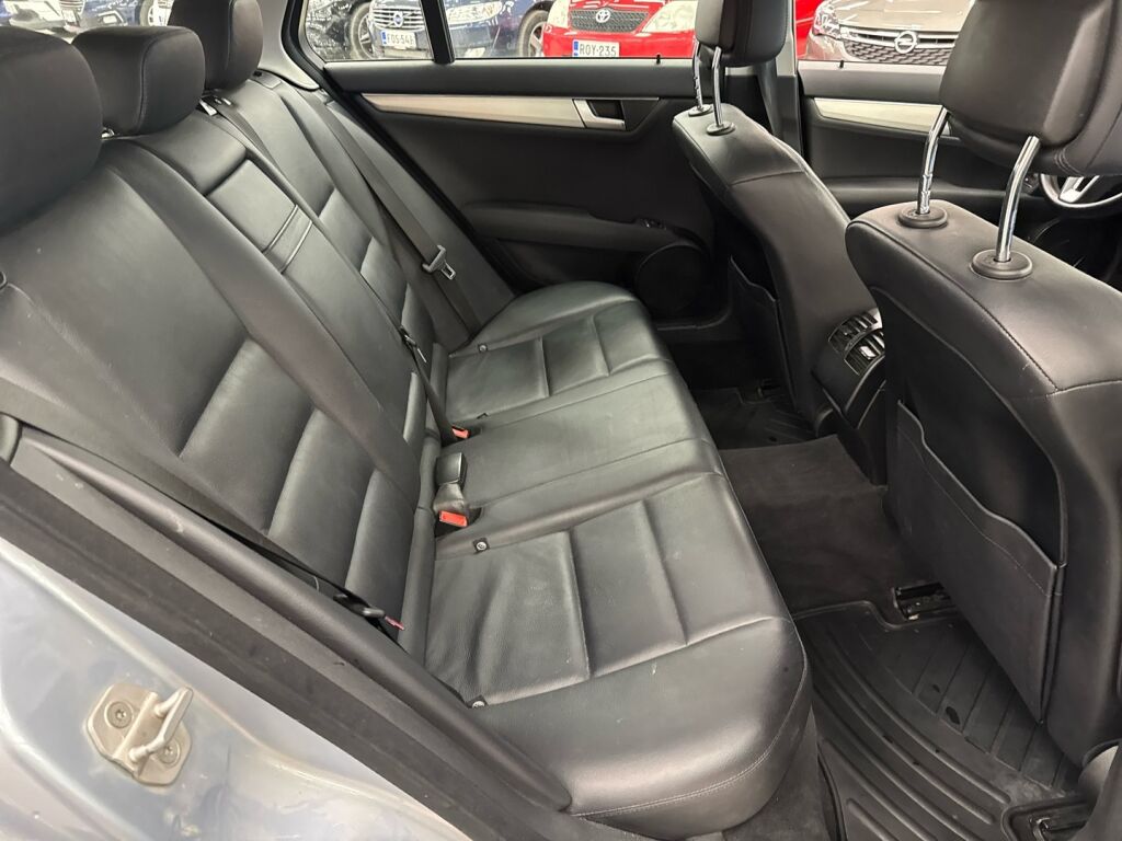 Mercedes-Benz C 2014 Harmaa