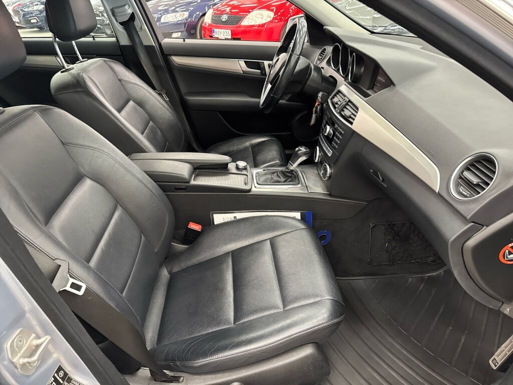 Mercedes-Benz C 2014 Harmaa