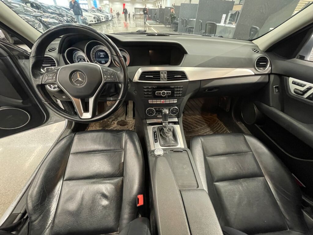 Mercedes-Benz C 2014 Harmaa