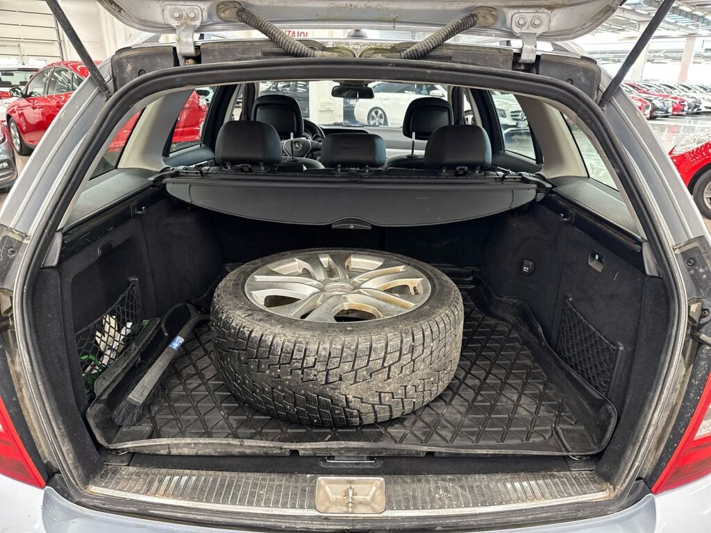 Mercedes-Benz C 2014 Harmaa