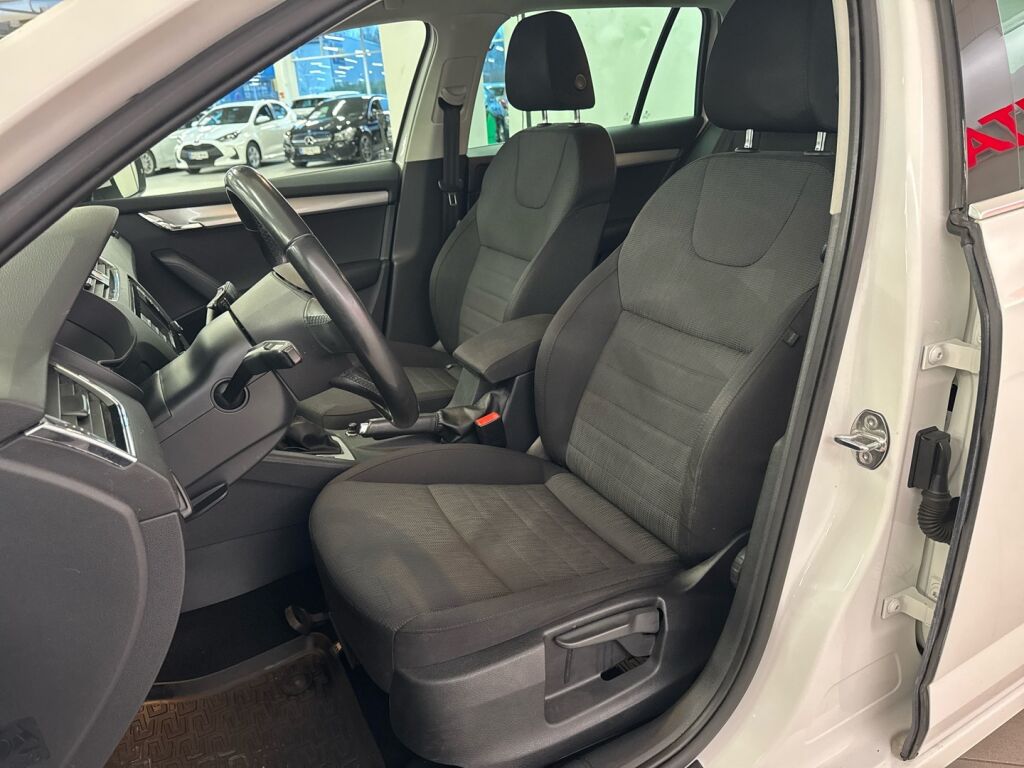 Skoda Octavia 2014 Valkoinen