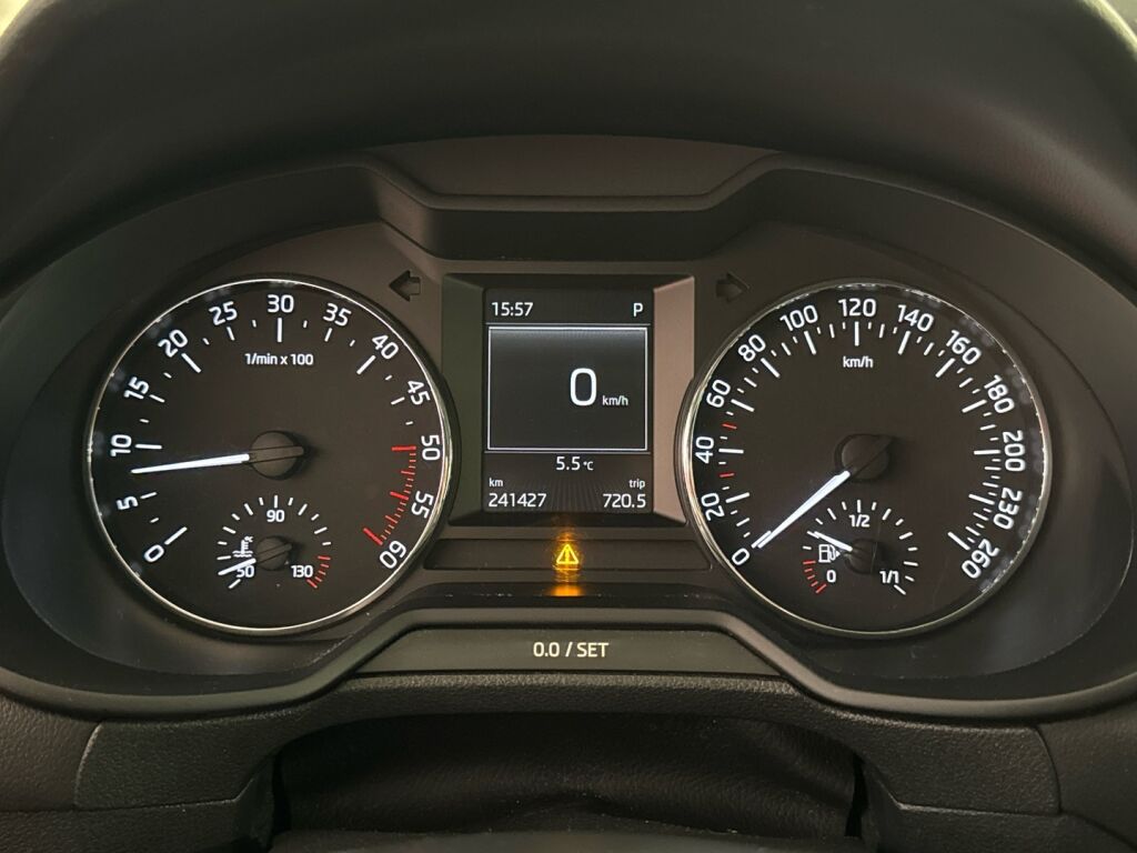 Skoda Octavia 2014 Valkoinen