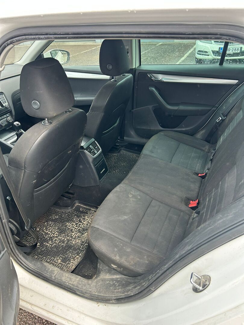 Skoda Octavia 2014 Valkoinen