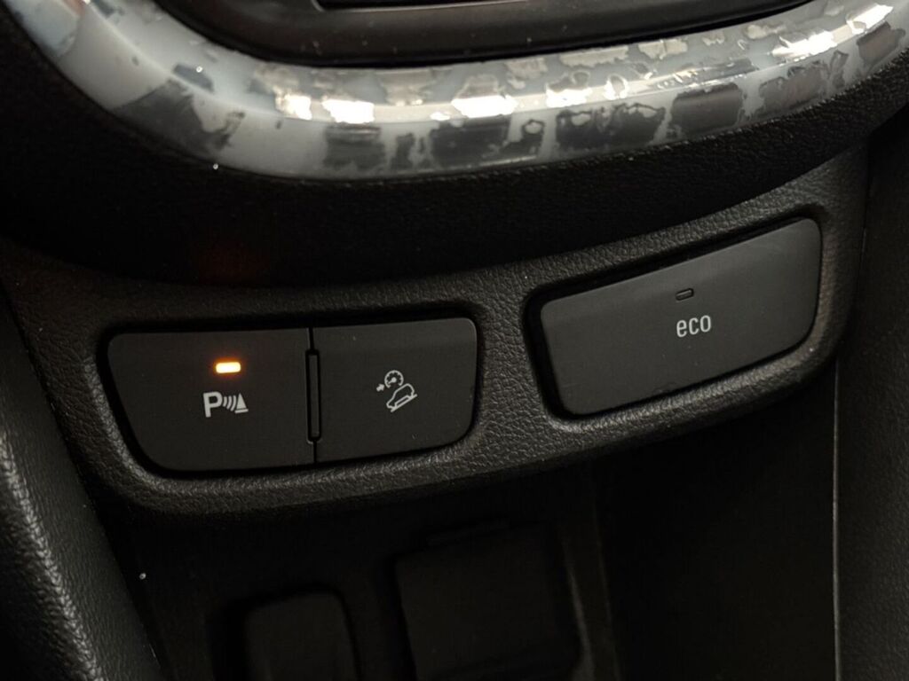 Opel Mokka 2015 Musta