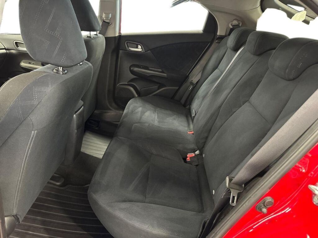 Honda Civic 2014 Punainen