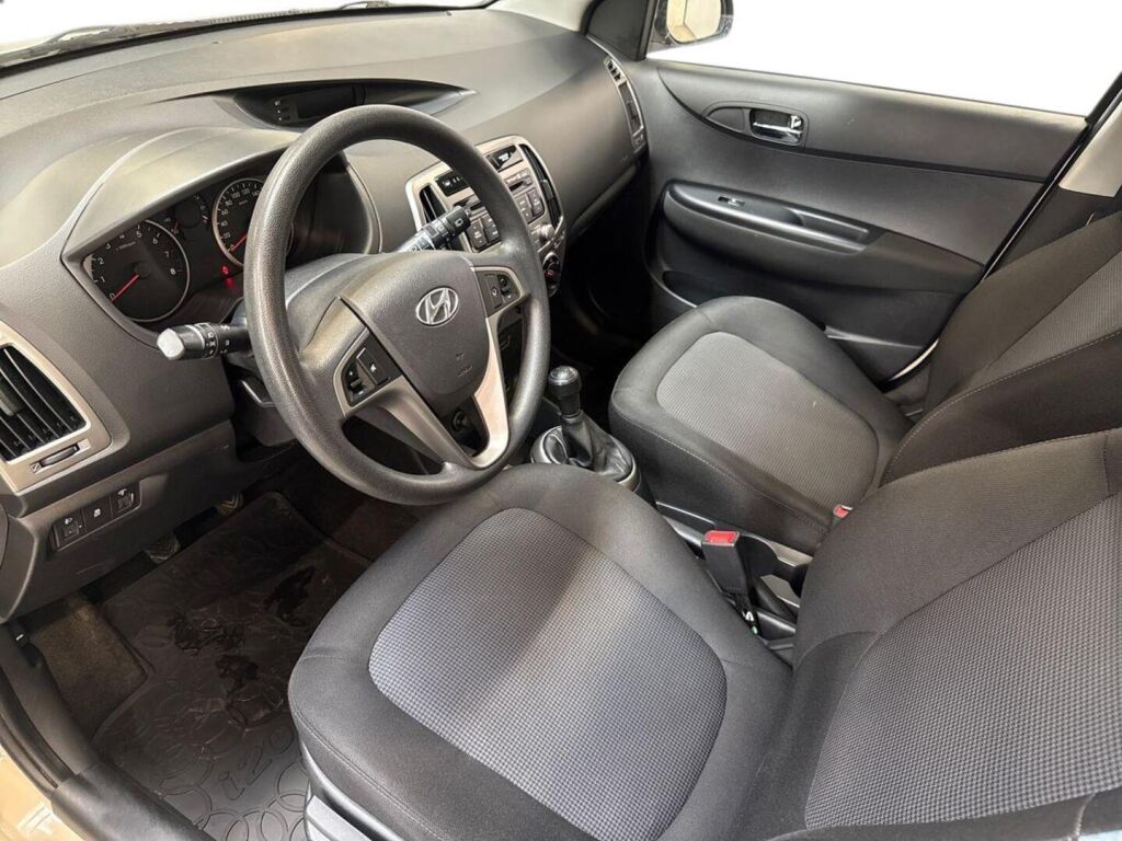 Hyundai i20 5d 2014 Ruskea (beige)