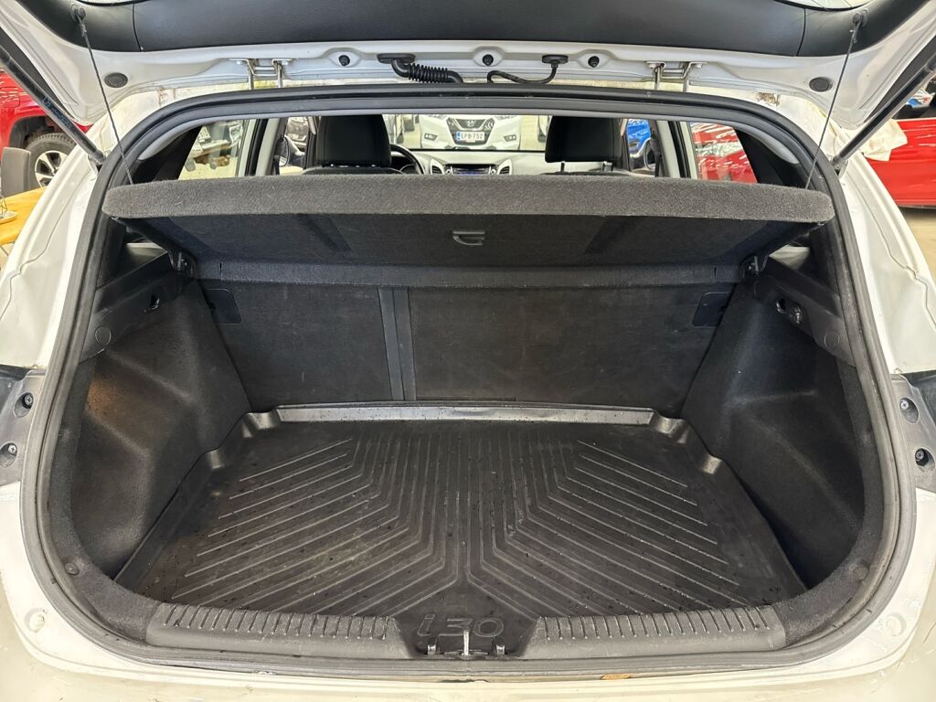 Hyundai i30 5d 2014 Valkoinen