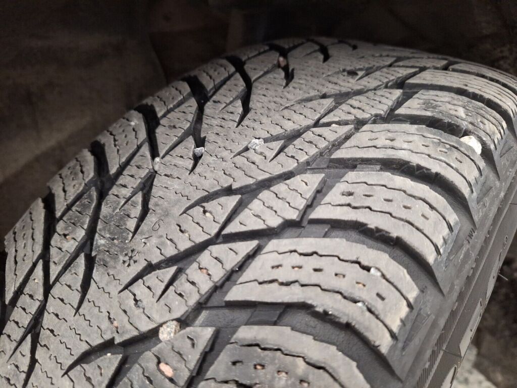 Volvo V60 2014 Punainen