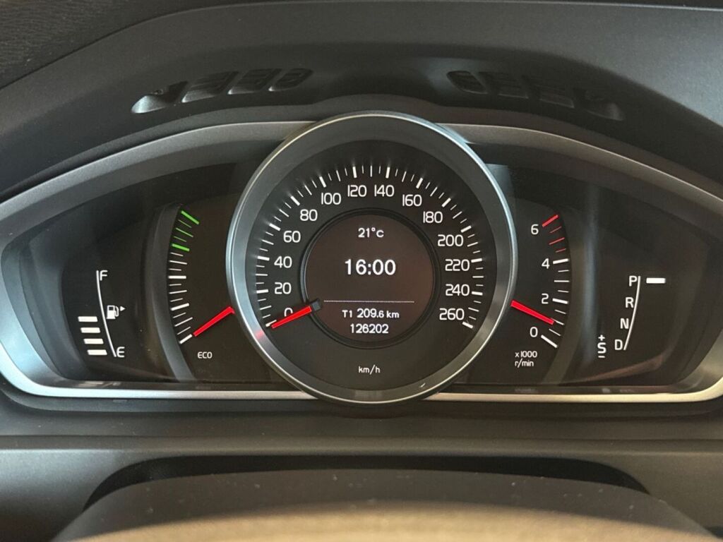 Volvo V40 2014 Valkoinen