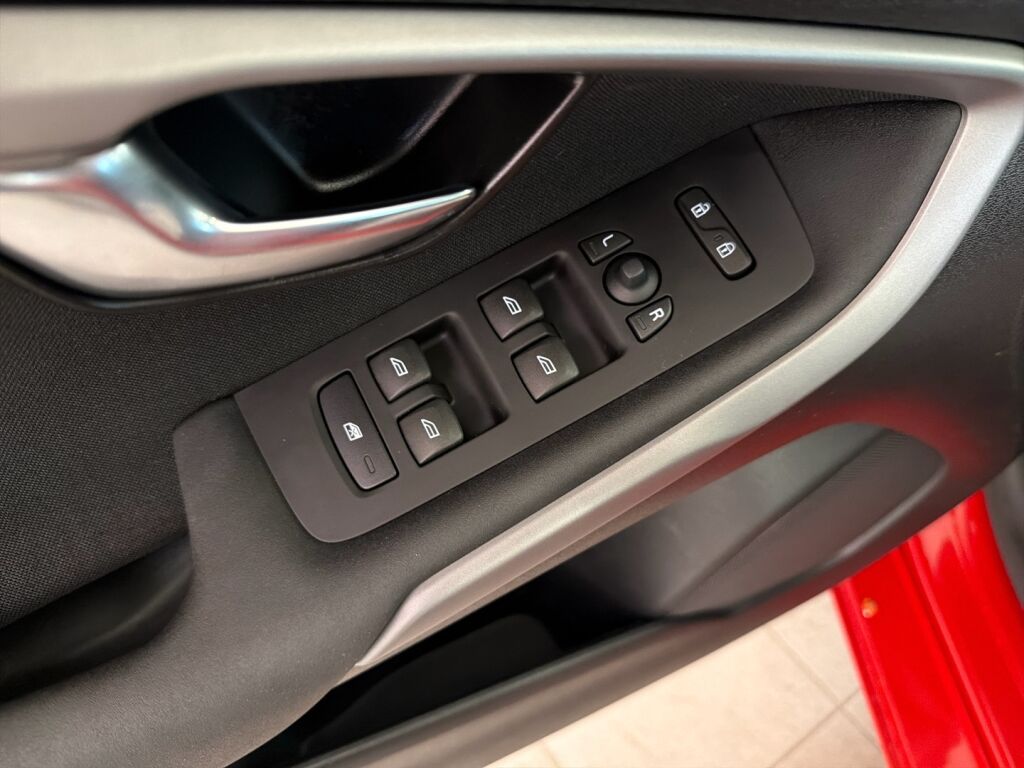 Volvo V40 2014 Punainen