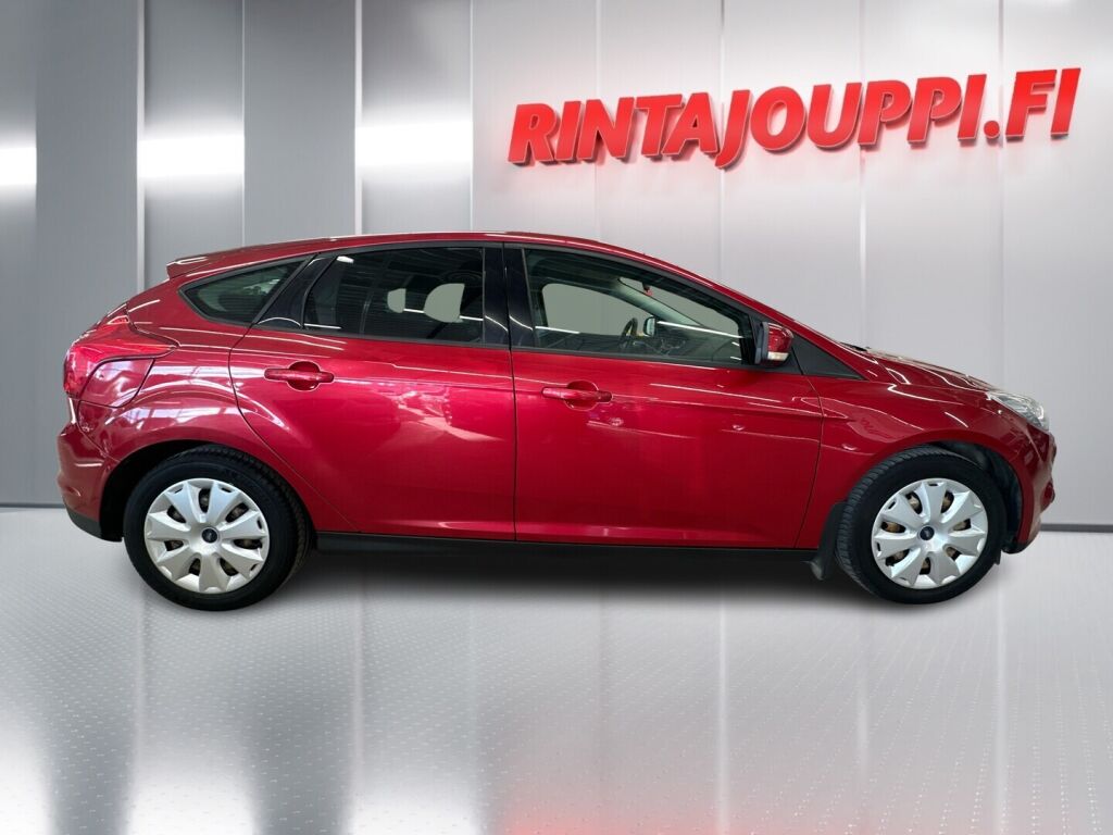 Ford Focus 2014 Punainen