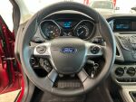 Ford Focus 2014 Punainen