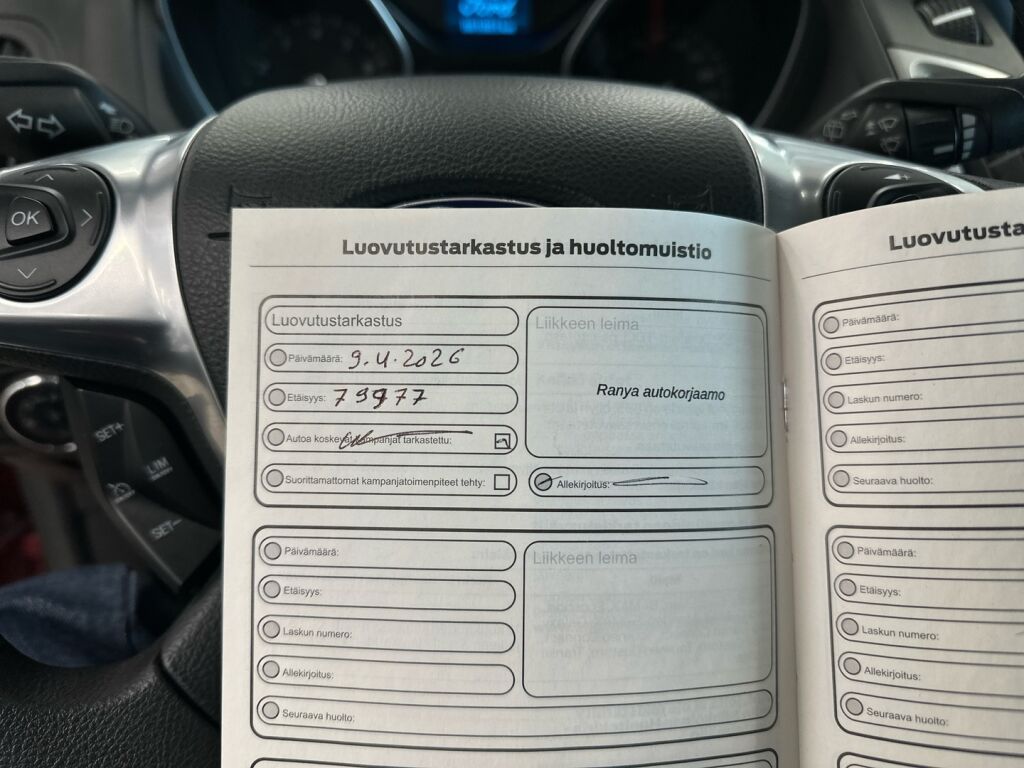 Ford Focus 2014 Punainen