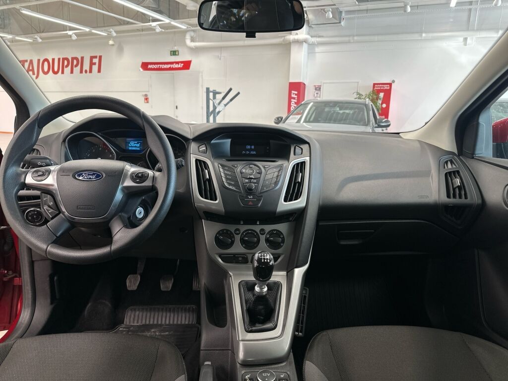 Ford Focus 2014 Punainen