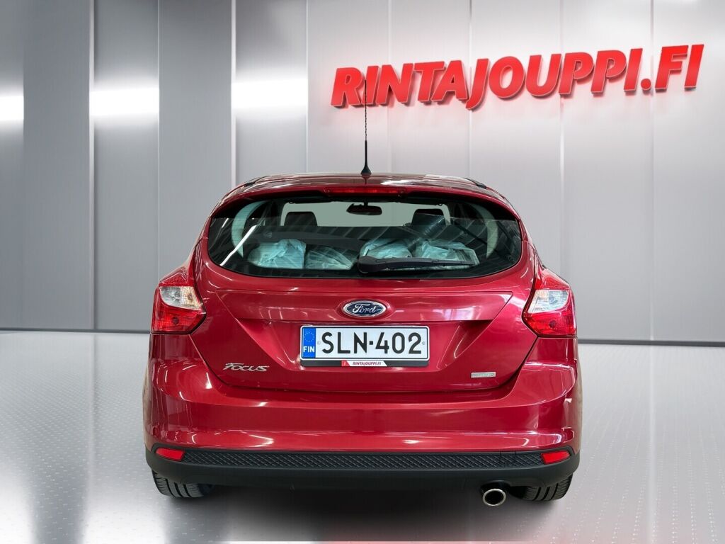 Ford Focus 2014 Punainen