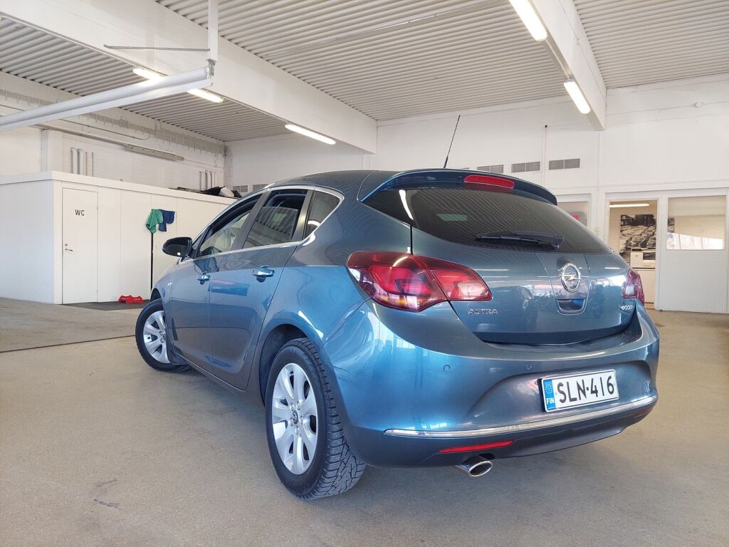 Opel Astra 2014 Sininen