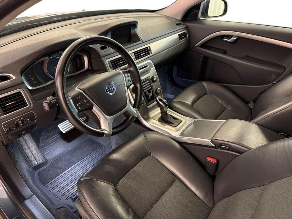 Volvo V70 2014 Sininen