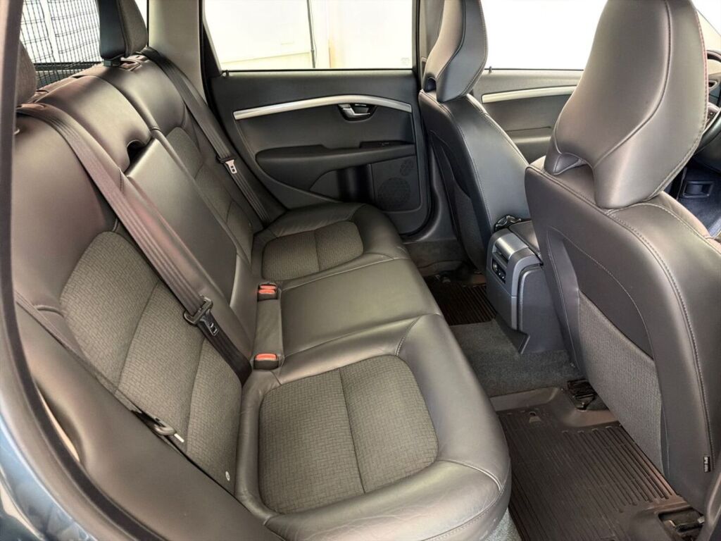 Volvo V70 2014 Sininen