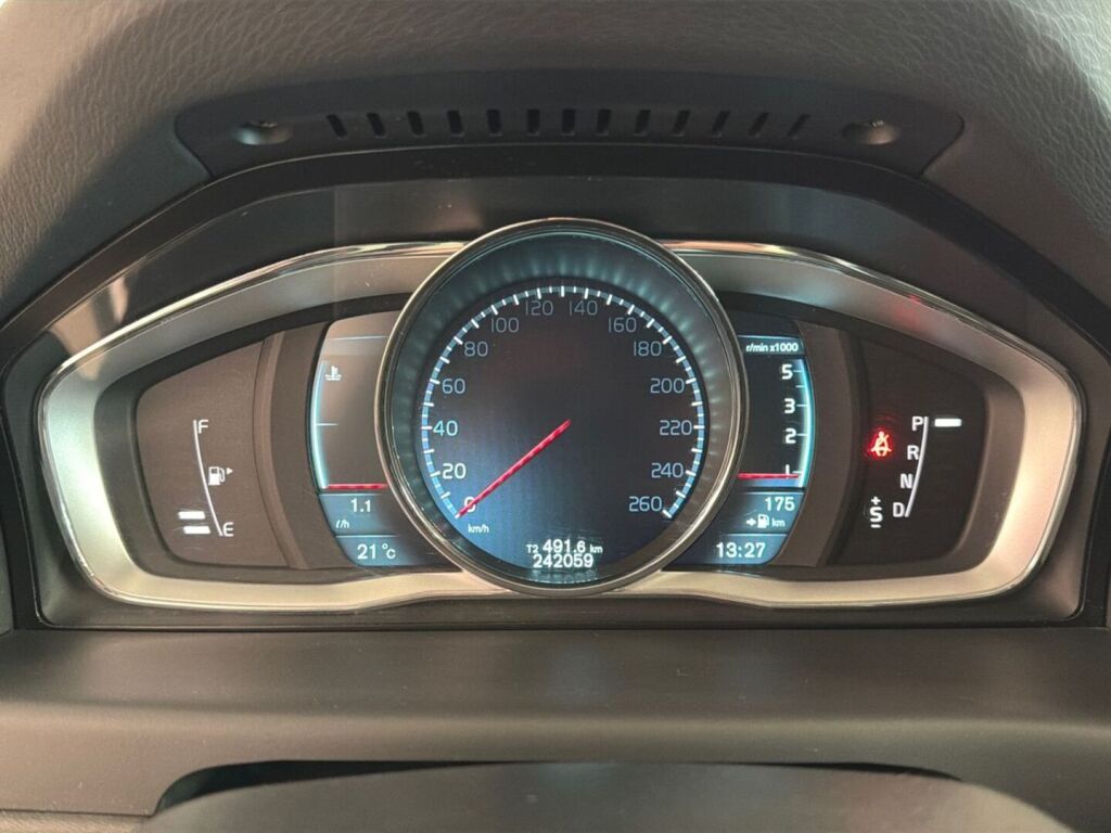 Volvo V70 2014 Sininen