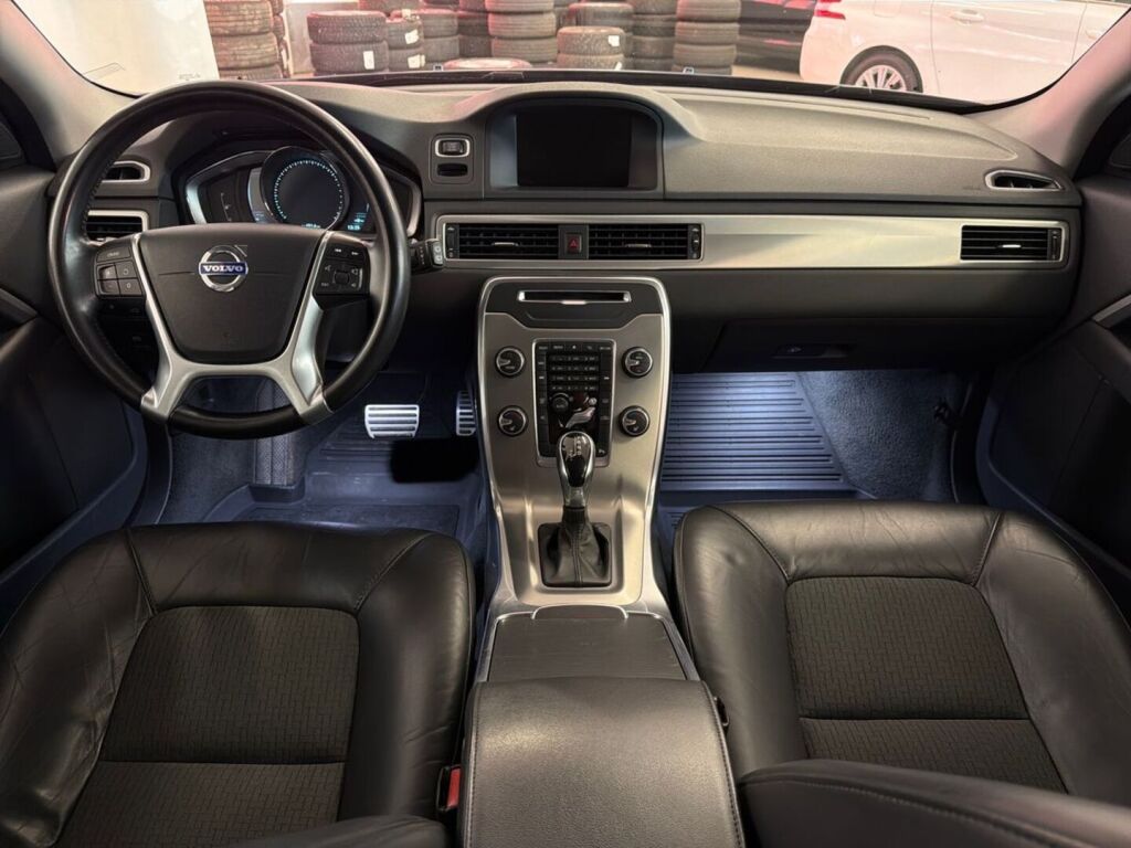 Volvo V70 2014 Sininen