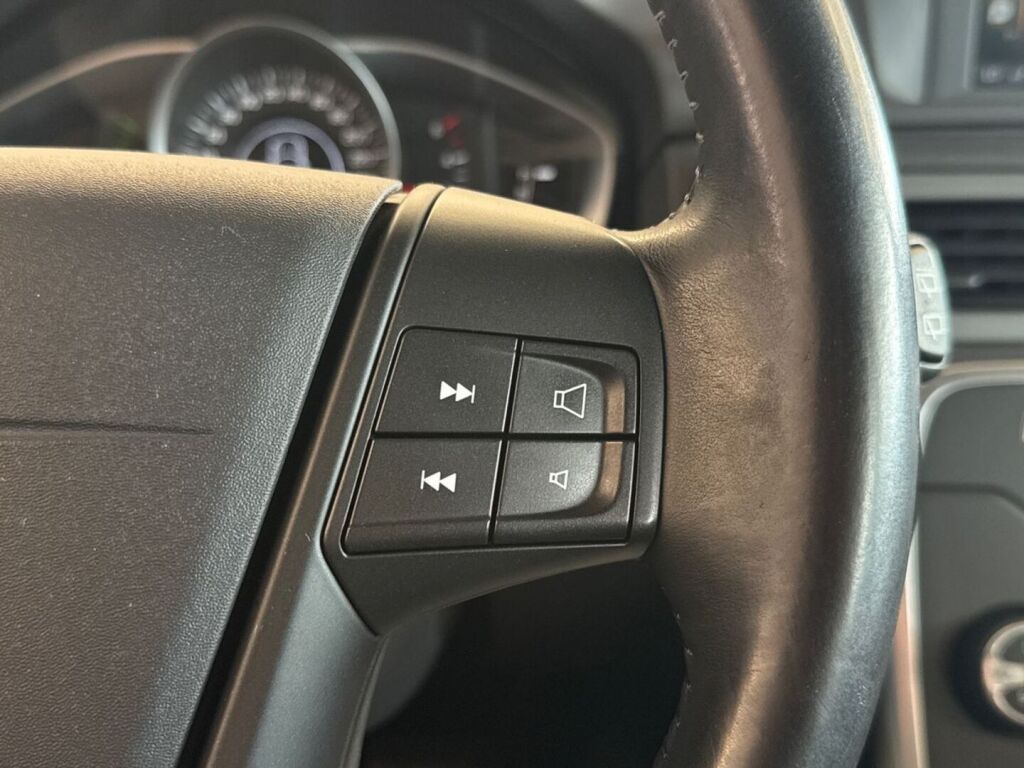 Volvo XC70 2014 Ruskea (beige)