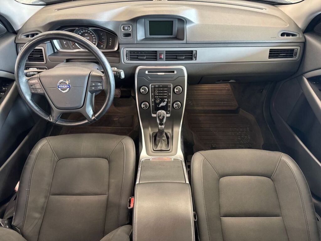 Volvo XC70 2014 Ruskea (beige)