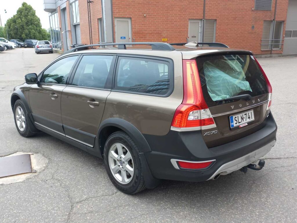 Volvo XC70 2014 Ruskea (beige)