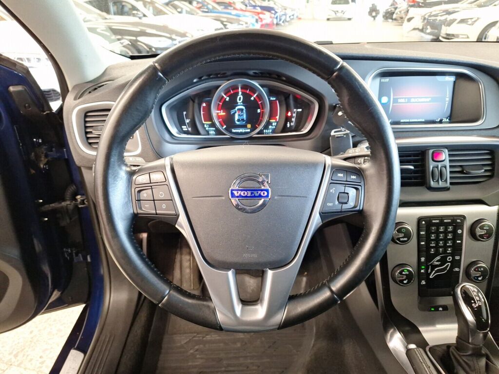 Volvo V40 2015 Sininen