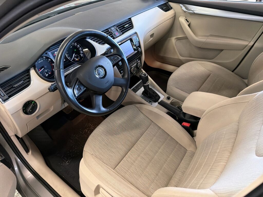 Skoda Octavia 2015 Ruskea (beige)