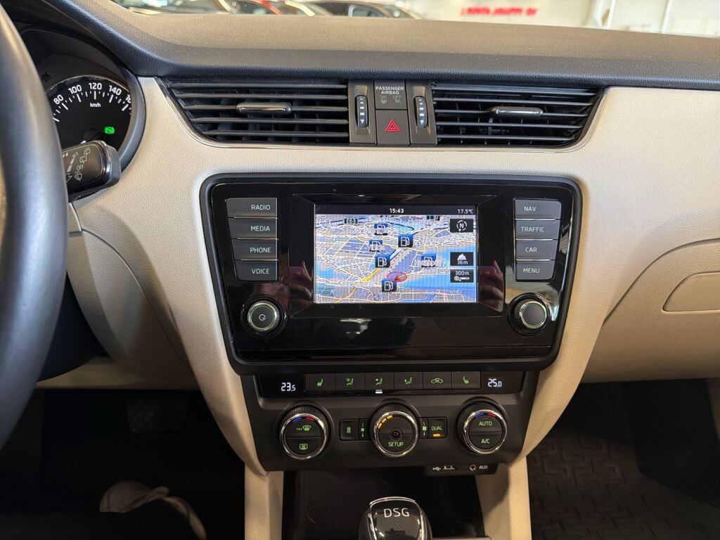 Skoda Octavia 2015 Ruskea (beige)