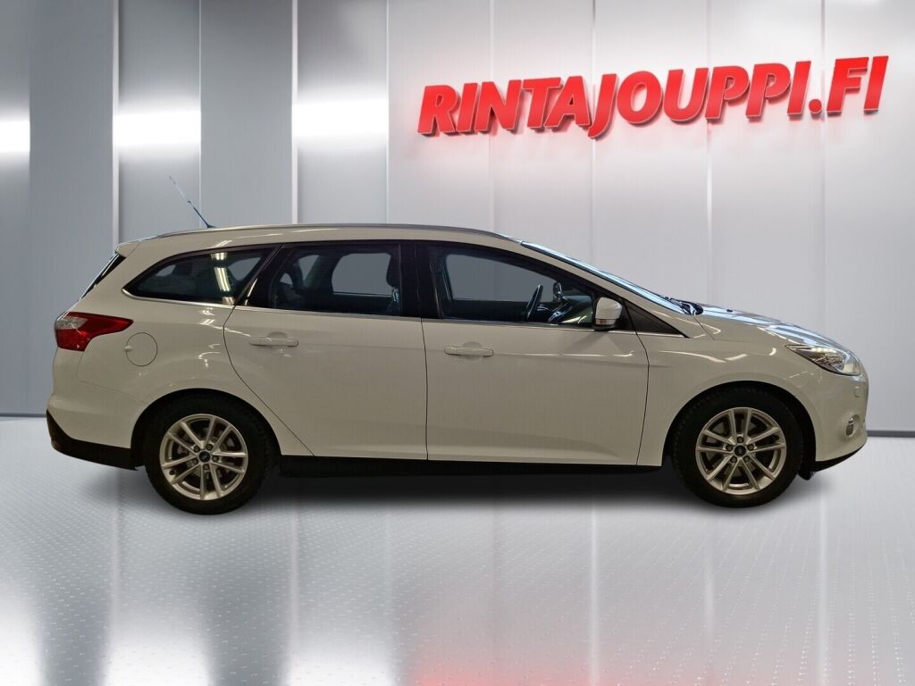 Ford Focus 2014 Valkoinen