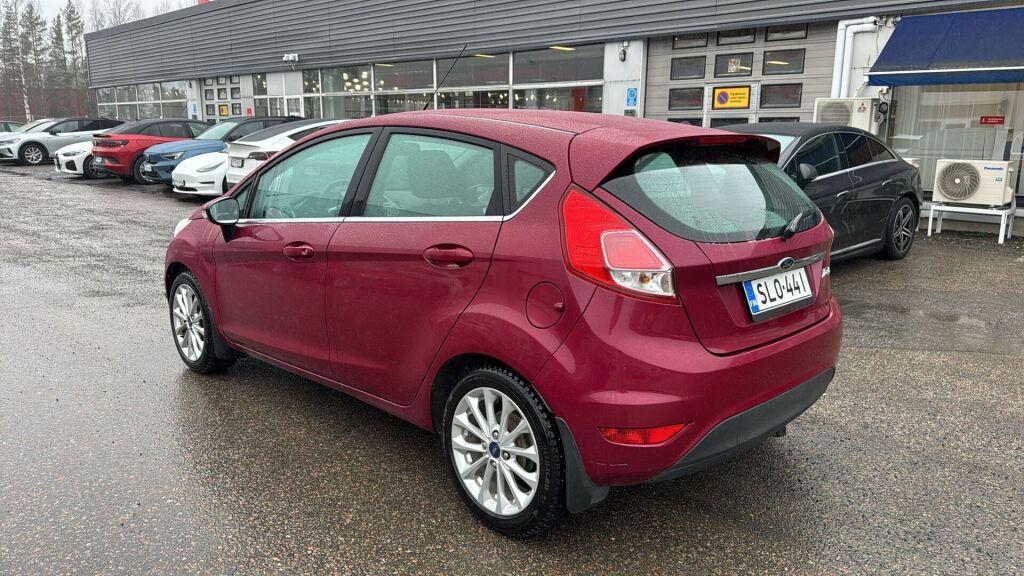 Ford Fiesta 2014 Punainen