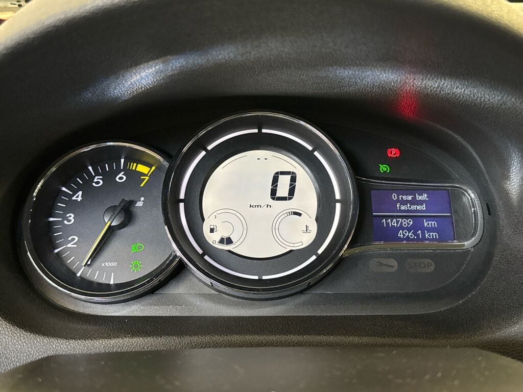 Renault Megane 2015 Punainen