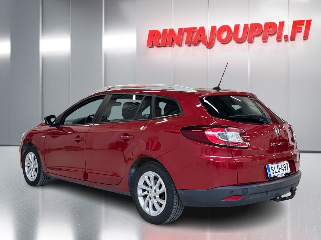 Renault Megane 2015 Punainen